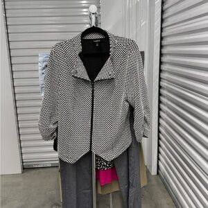 Torrid | Light Jacket in Houndstooth with Ruched Sleeves | size 2